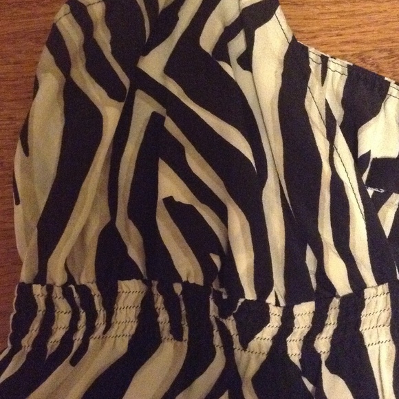 Express Y2K Animal Print Silk Top - Picture 2 of 3